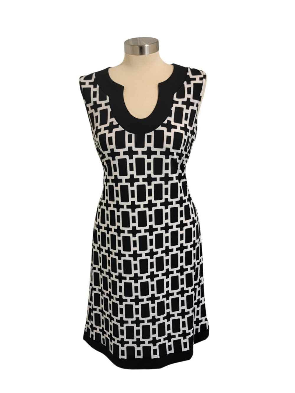 White House Black Market Sleeveless Shift Dress